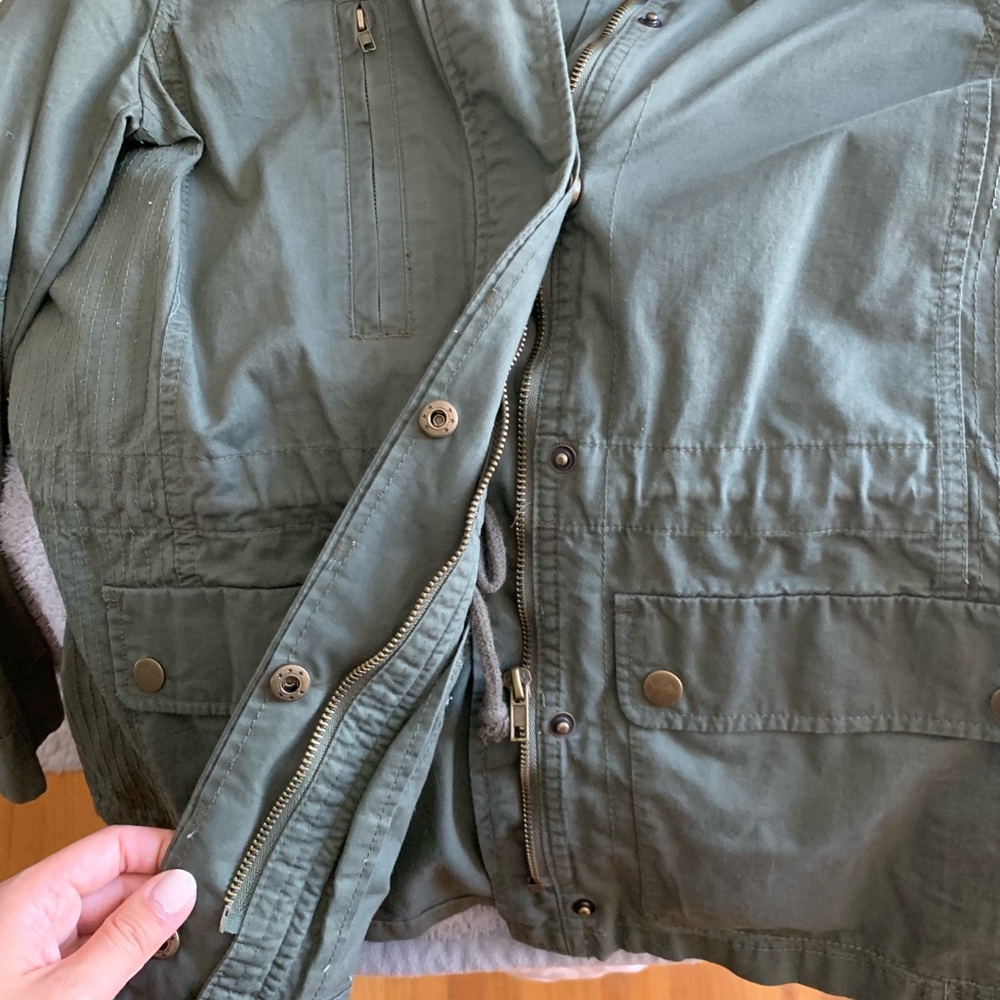 Green jacket - Picture 3 of 4